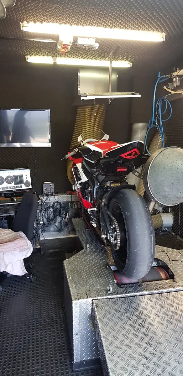 Schrader Moto-Control